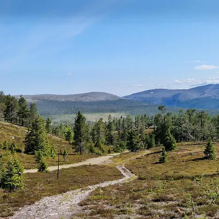 Yllaes-helmi - Loistosijainti! Lägenhet Äkäslompolo